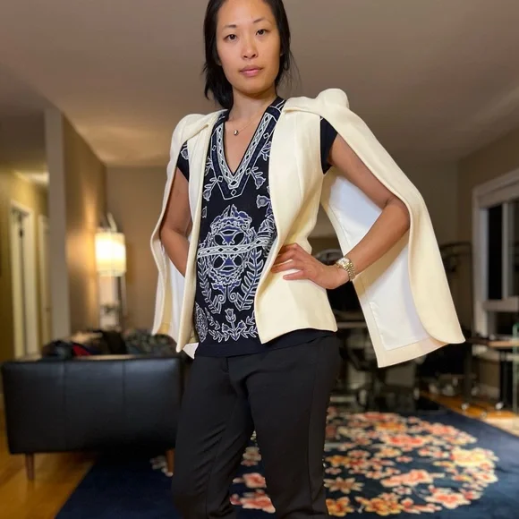 Alexis white boss lady cape jacket 100% wool - Picture 2 of 8